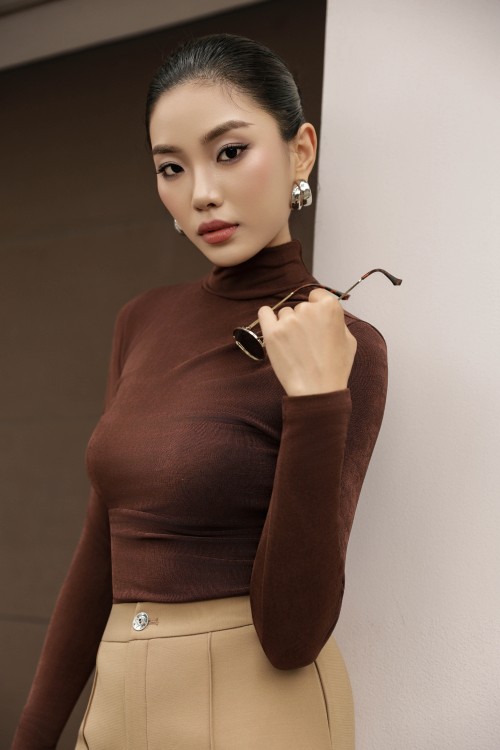 Sixdo Dark Brown Knit Blouse